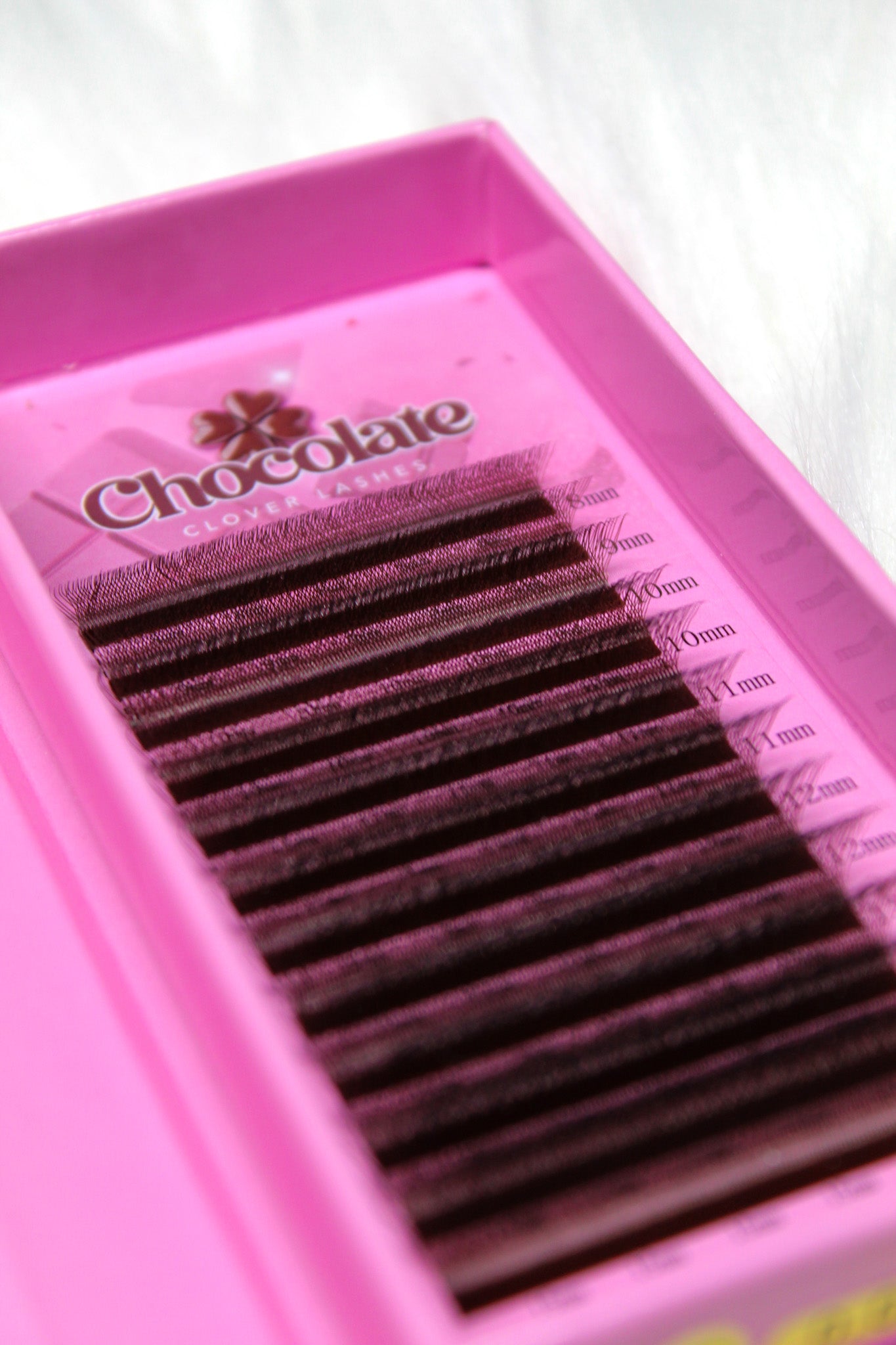 Brown Clover Lashes (4D) - Mixed Trays